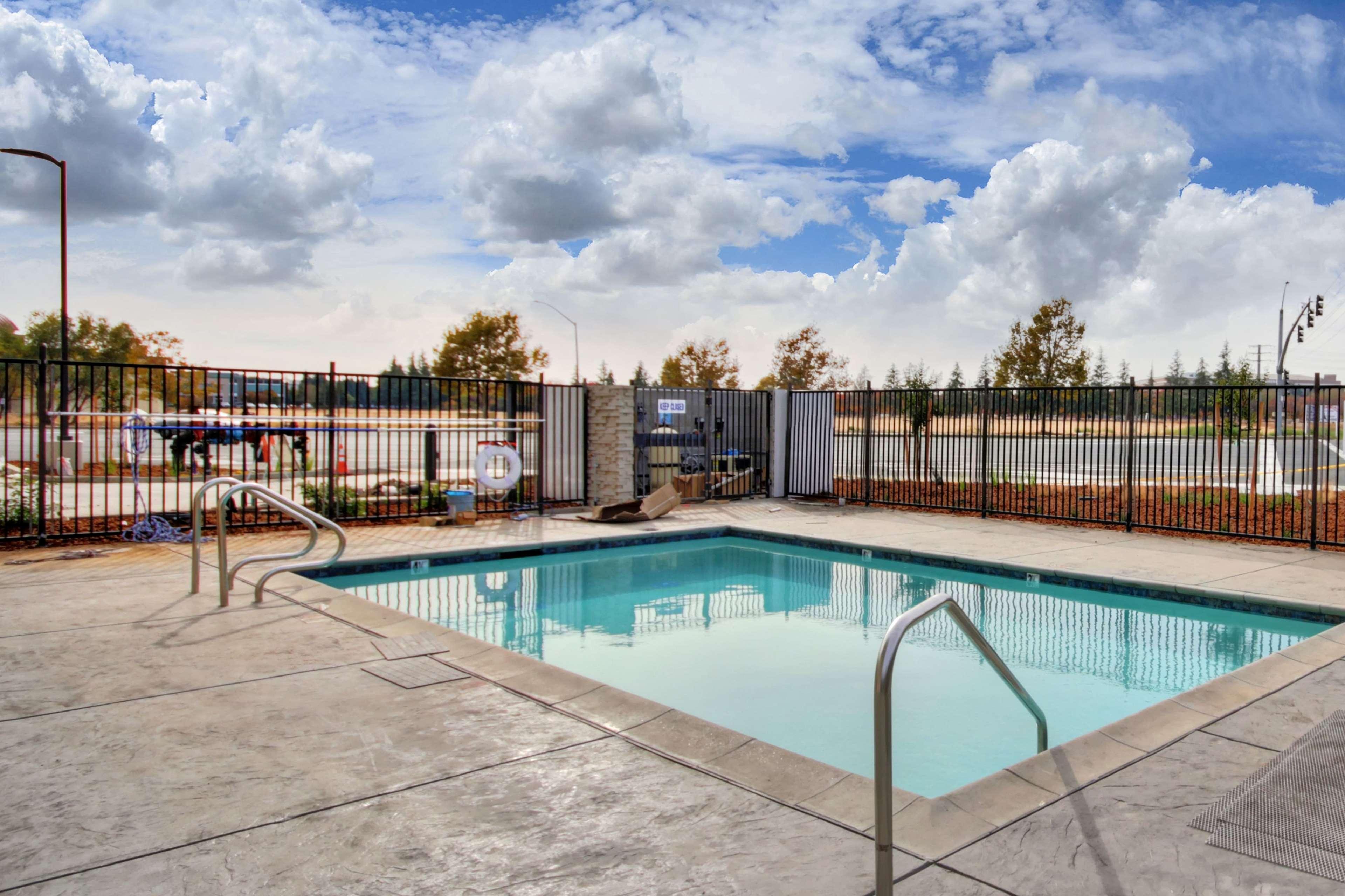 Wyndham Garden Sacramento Airport Natomas Hotel Exterior photo